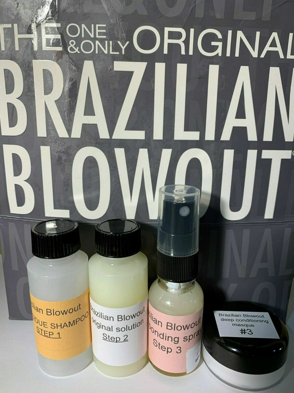 Brazilian Blowout 1oz kit includes .5oz bonding spray