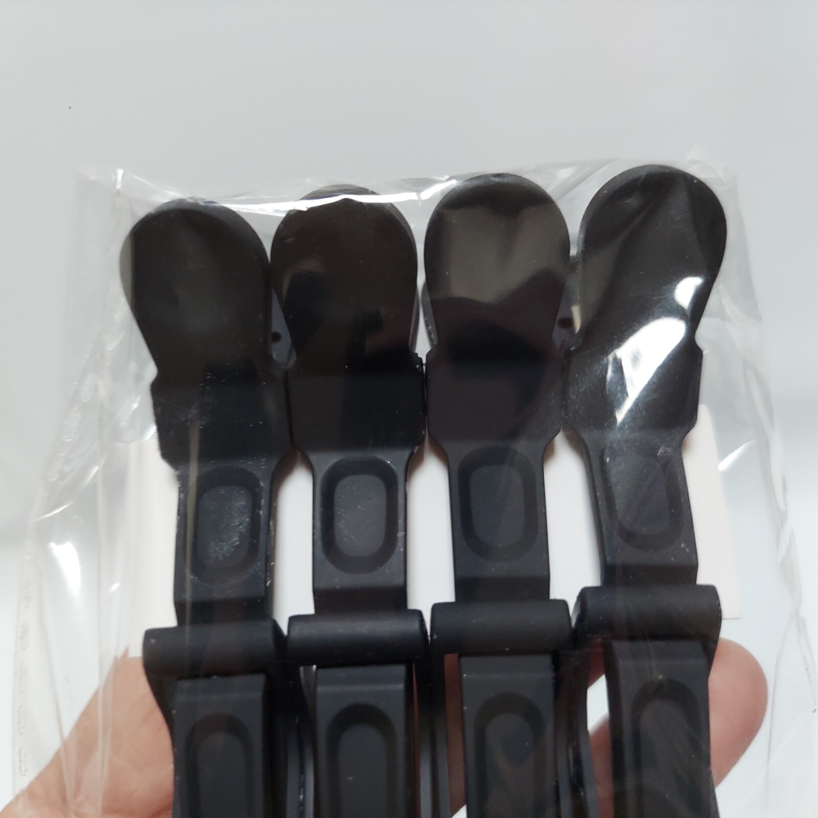 Brazilian Blowout Hair Clips 4pc Black Logo