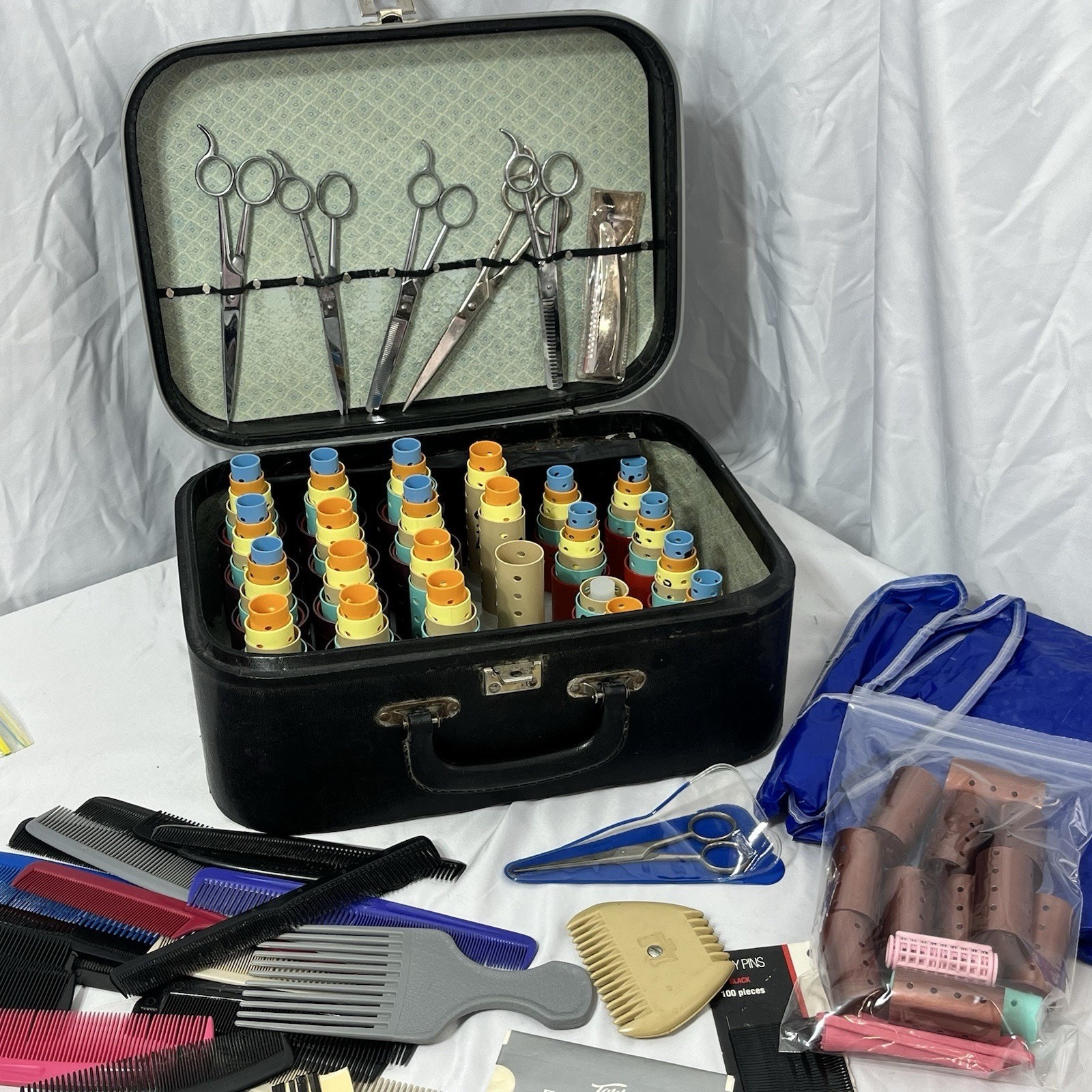 Vintage 1970s Beauty School Cosmetology Student Carry Case Suitcase Sc G2U