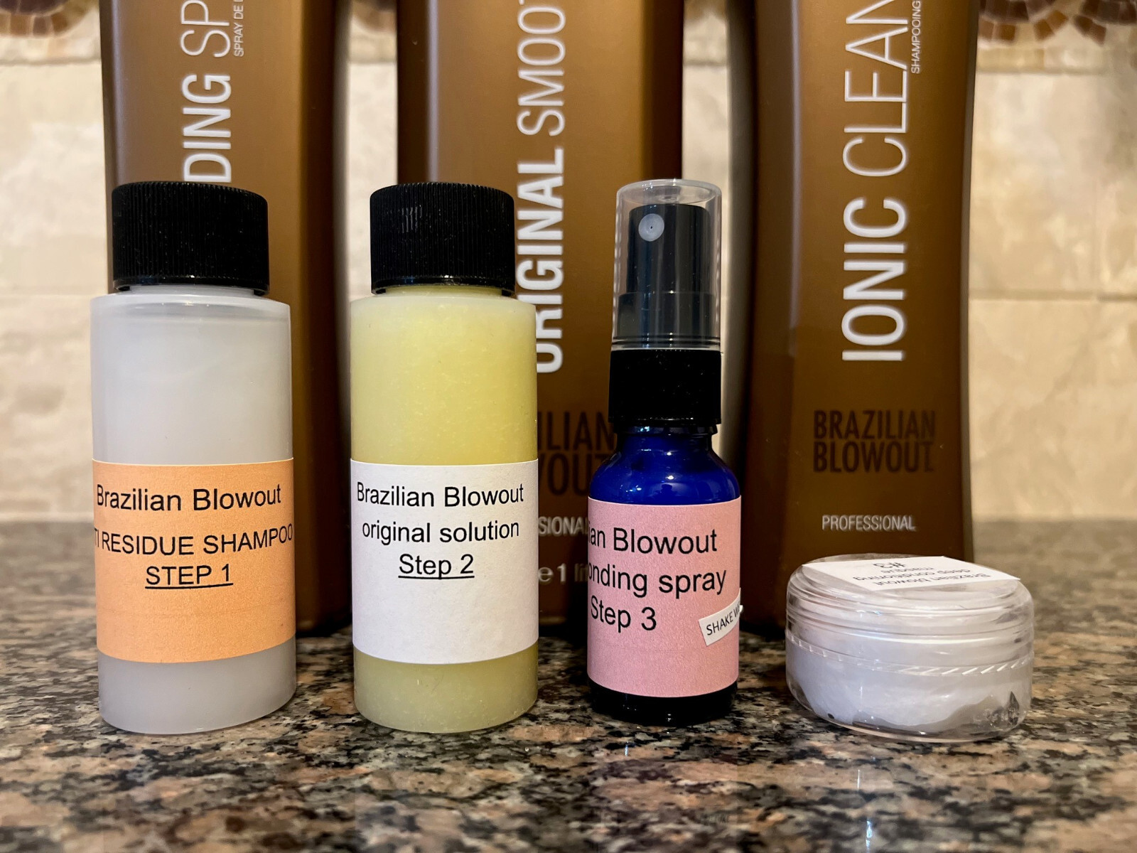 Brazilian Blowout kit 2oz original smoothing solution. With ionic bonding spray.